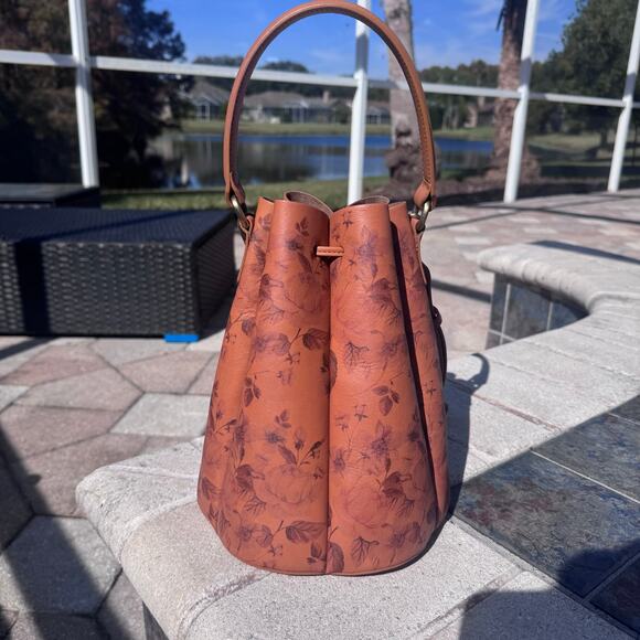 Sundance Made in Italy Brown Floral Leather Bucket Crossbody Bag RemoveableStrap - Picture 3 of 16